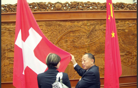 27 octobre 2006 - Beijing - Rencontre entre M. LI Zhaoxing et Mme Micheline CALMY-REY